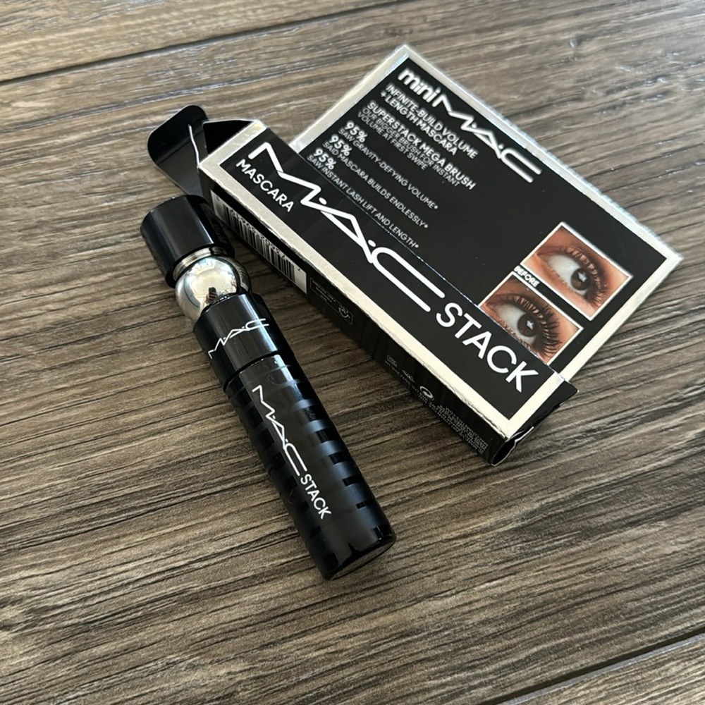M•A•C STACK MASCARA - Picture 4 of 5